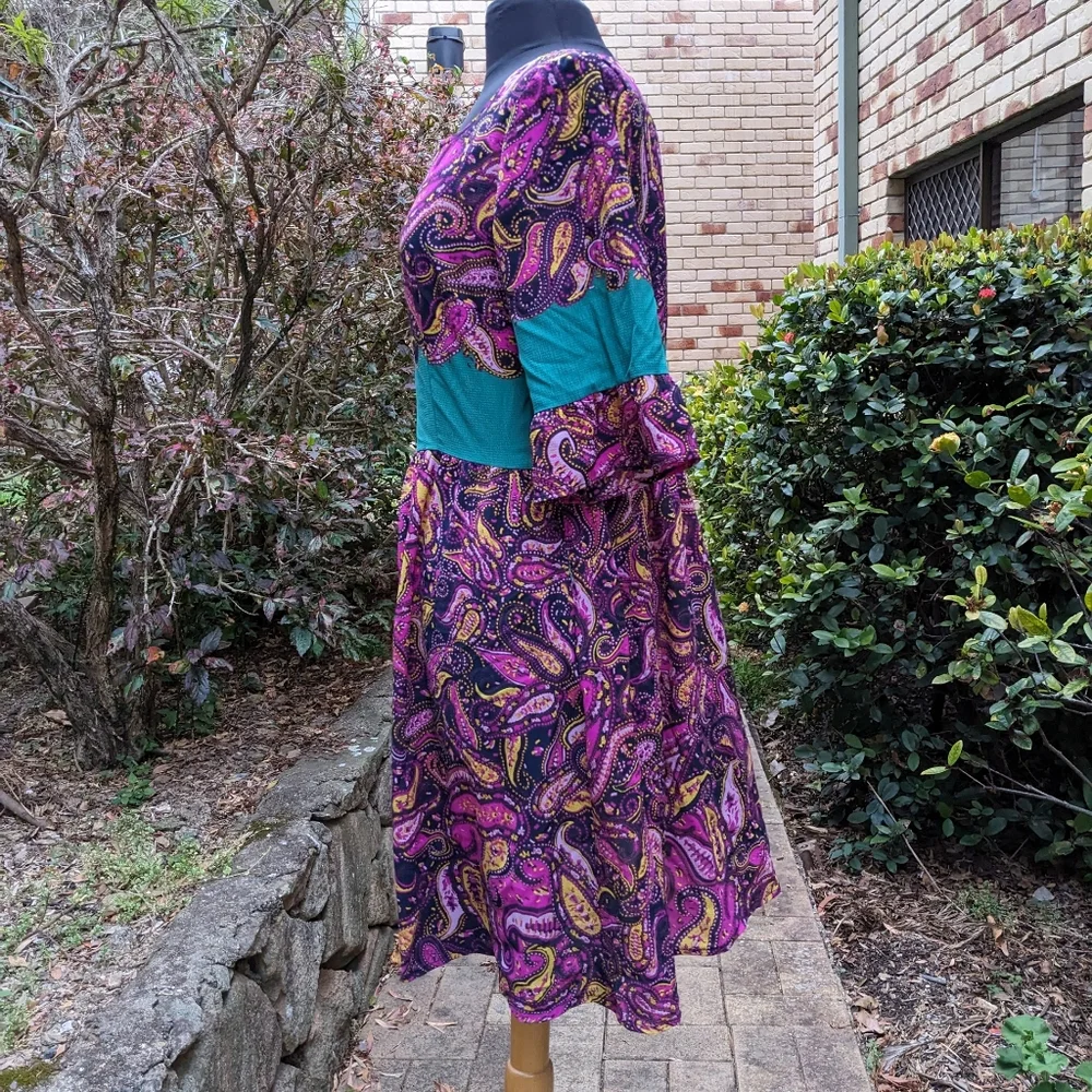 2/12 Leona Edmiston Frocks paisley dress - Picture 2 of 6